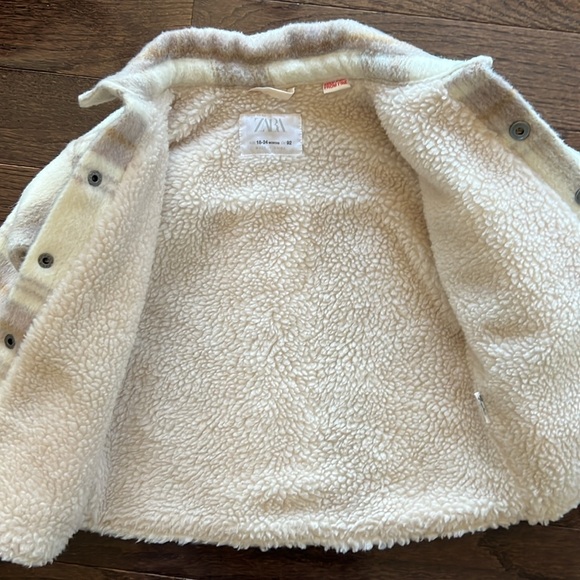 Zara coat - Picture 3 of 3